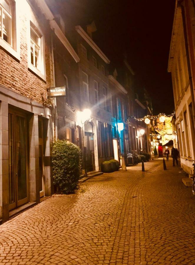 Maison Au Cheval Noir Maastricht Luaran gambar